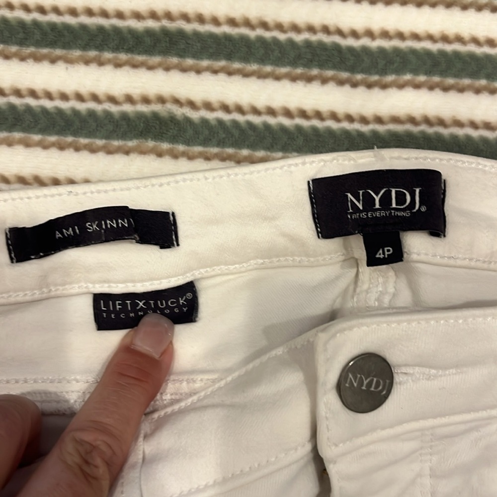 NYDJ Women’s Ami Skinny Jeans with LIFTXTUCK technology size 4P - Picture 5 of 9